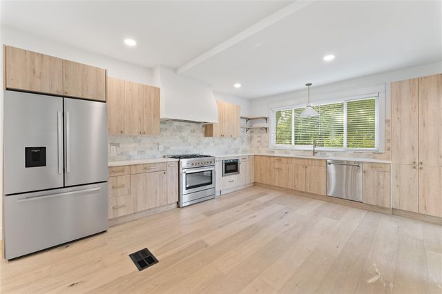 3301 Duval ST, Austin, TX 78705