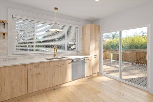 3301 Duval ST, Austin, TX 78705