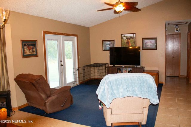 540 MEADOWBROOK FARMS Road, Green Cove Springs, FL 32043