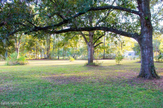 540 MEADOWBROOK FARMS Road, Green Cove Springs, FL 32043