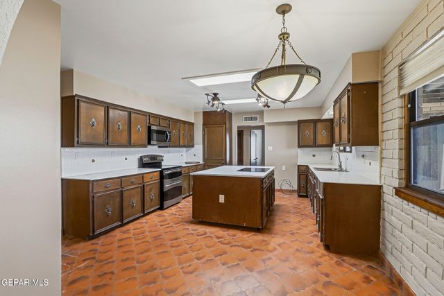 7770 WESTSIDE Drive, Canutillo, TX 79835