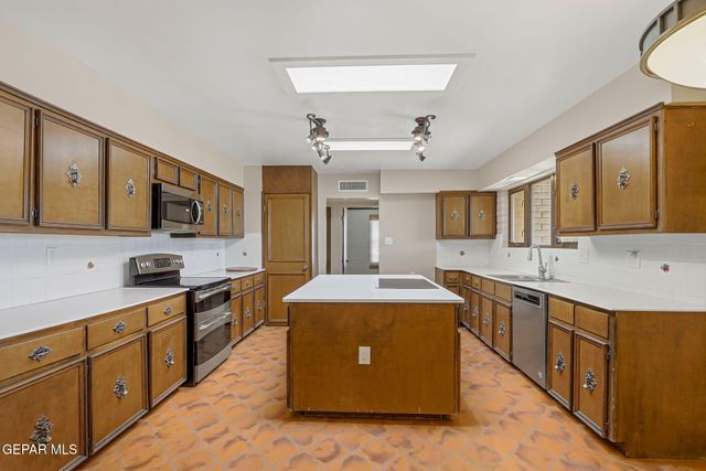 7770 WESTSIDE Drive, Canutillo, TX 79835