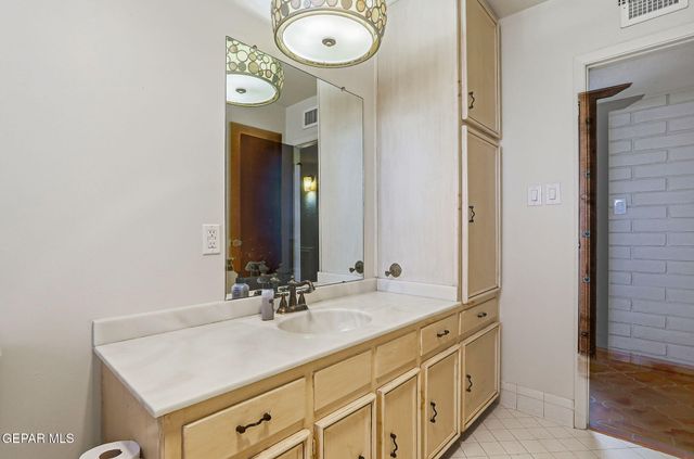 7770 WESTSIDE Drive, Canutillo, TX 79835