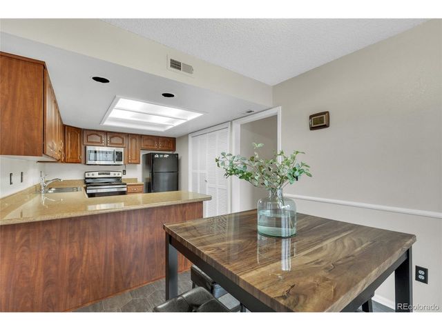 1350 S Idalia St D, Aurora, CO 80017