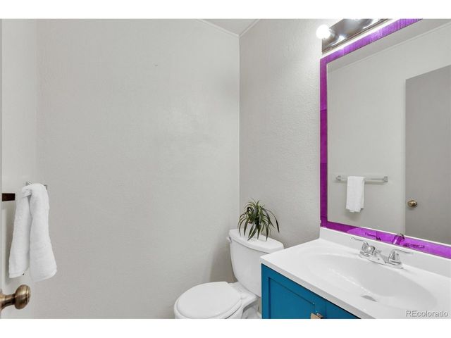 1350 S Idalia St D, Aurora, CO 80017
