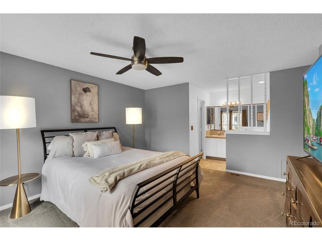 1350 S Idalia St D, Aurora, CO 80017