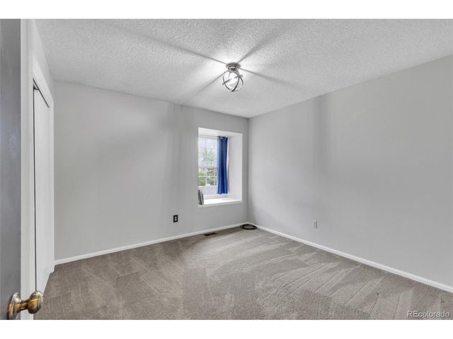 1350 S Idalia St D, Aurora, CO 80017