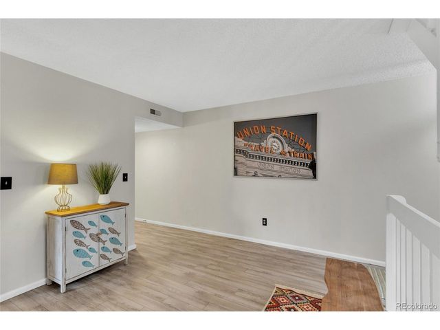 1350 S Idalia St D, Aurora, CO 80017