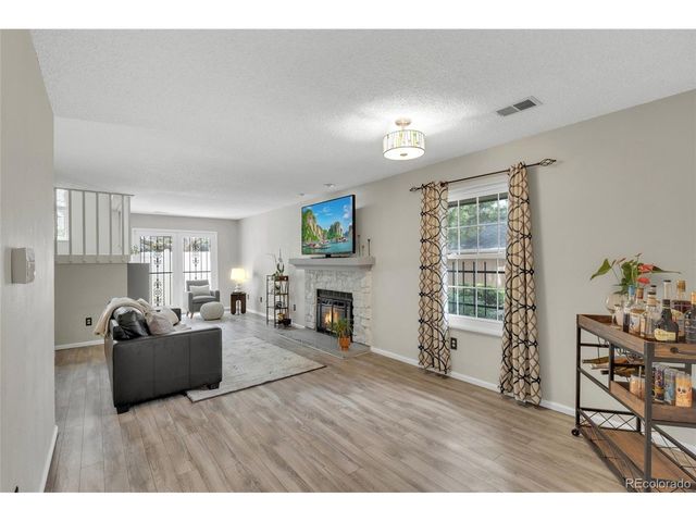 1350 S Idalia St D, Aurora, CO 80017