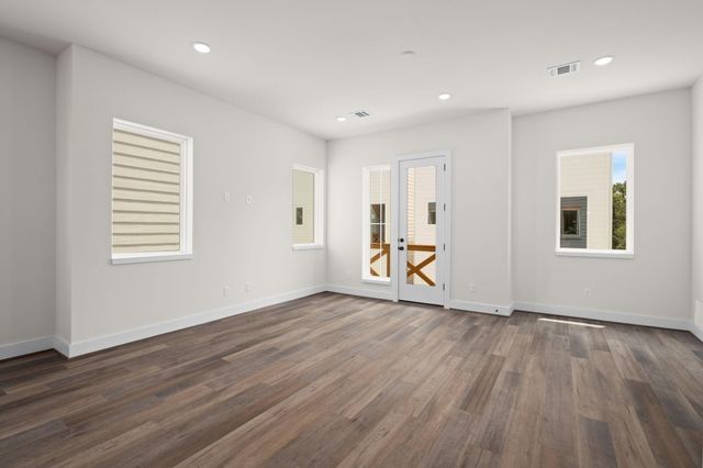 3905 Pinemont Drive F, Houston, TX 77018