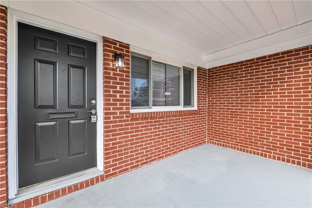 904 Darren DR, Portsmouth, VA 23701