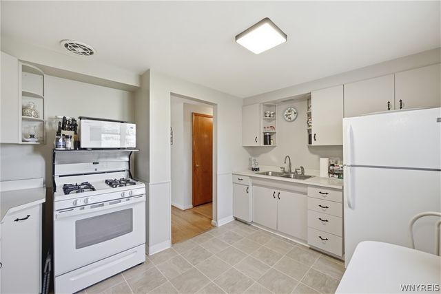 814 George Urban Boulevard, Cheektowaga, NY 14225