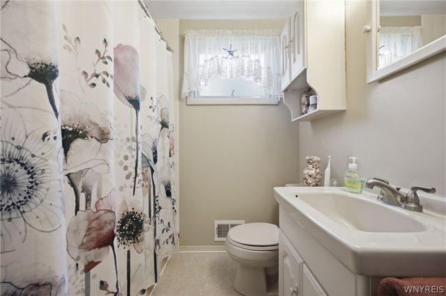 814 George Urban Boulevard, Cheektowaga, NY 14225