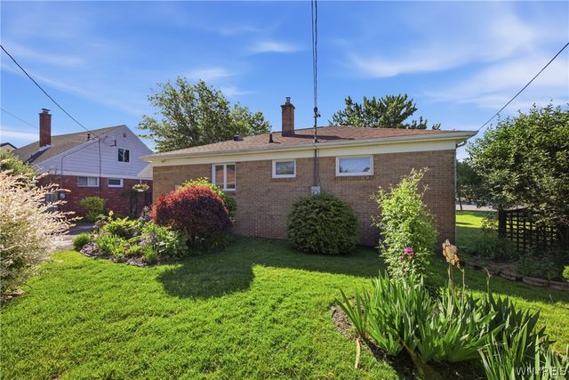 814 George Urban Boulevard, Cheektowaga, NY 14225