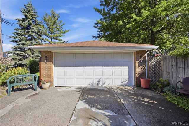 814 George Urban Boulevard, Cheektowaga, NY 14225