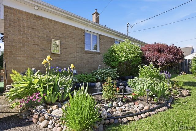 814 George Urban Boulevard, Cheektowaga, NY 14225