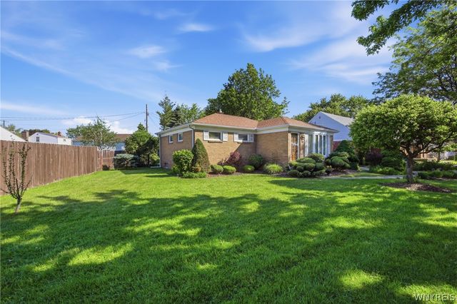 814 George Urban Boulevard, Cheektowaga, NY 14225