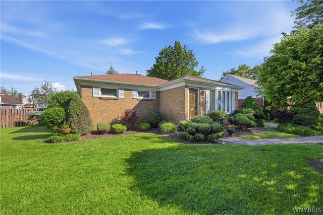814 George Urban Boulevard, Cheektowaga, NY 14225
