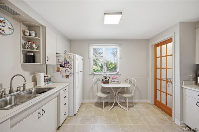 814 George Urban Boulevard, Cheektowaga, NY 14225