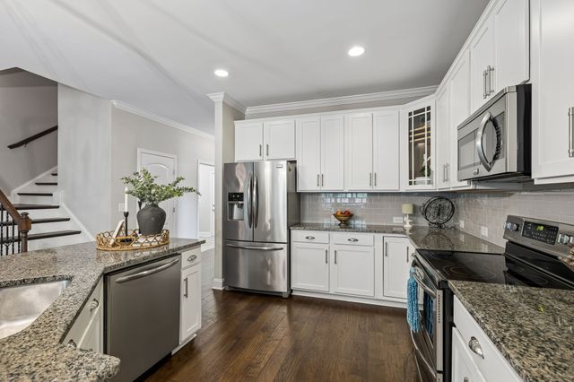 1010 Callaway Dr, Lebanon, TN 37087