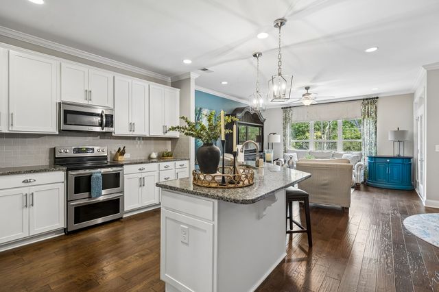 1010 Callaway Dr, Lebanon, TN 37087