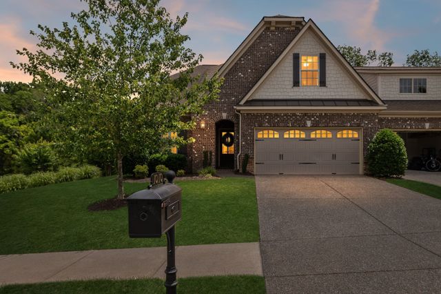 1010 Callaway Dr, Lebanon, TN 37087