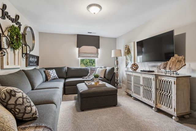 1010 Callaway Dr, Lebanon, TN 37087