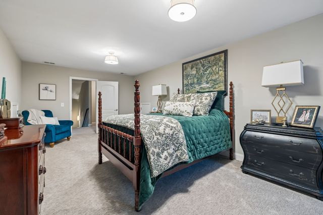 1010 Callaway Dr, Lebanon, TN 37087