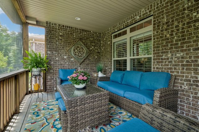 1010 Callaway Dr, Lebanon, TN 37087