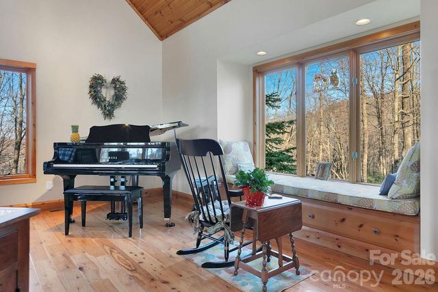 40 Walnut Ridge Circle, Brevard, NC 28712