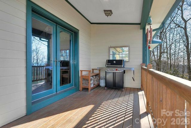 40 Walnut Ridge Circle, Brevard, NC 28712