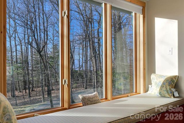 40 Walnut Ridge Circle, Brevard, NC 28712