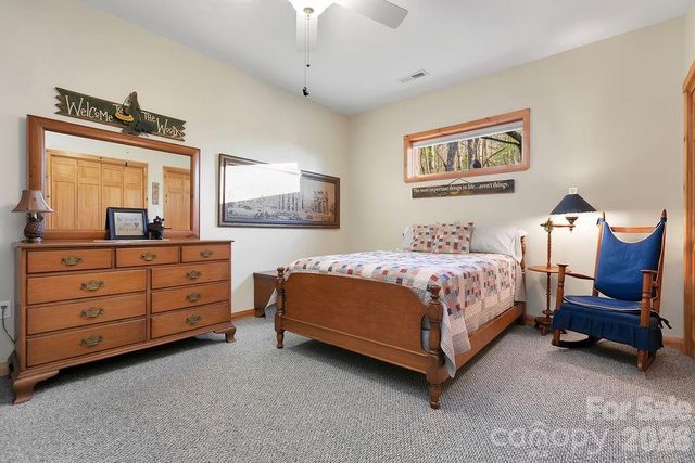 40 Walnut Ridge Circle, Brevard, NC 28712