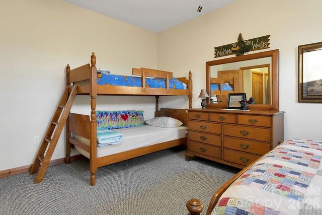 40 Walnut Ridge Circle, Brevard, NC 28712