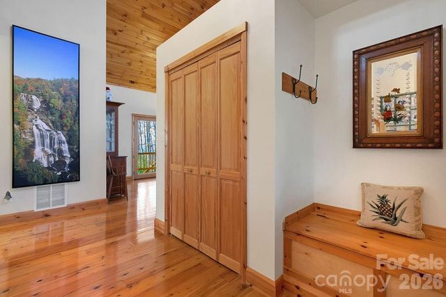 40 Walnut Ridge Circle, Brevard, NC 28712