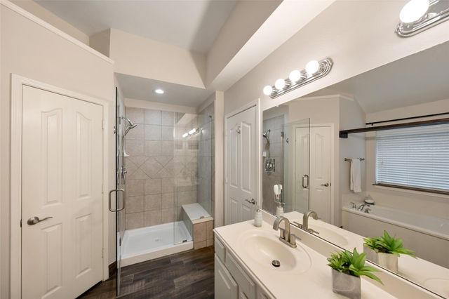 166 Queenscliff Court, The Woodlands, TX 77382