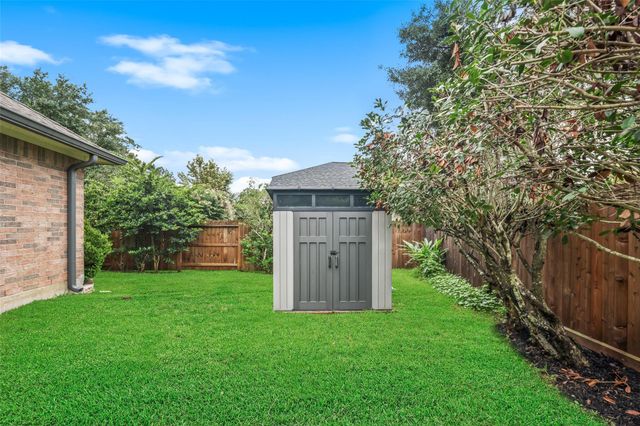 166 Queenscliff Court, The Woodlands, TX 77382