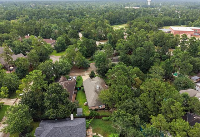 166 Queenscliff Court, The Woodlands, TX 77382