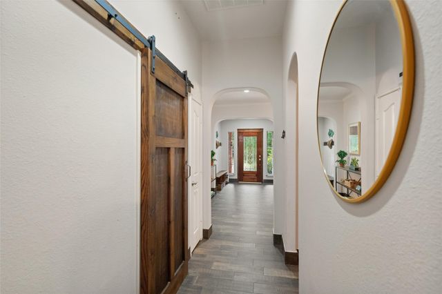 166 Queenscliff Court, The Woodlands, TX 77382