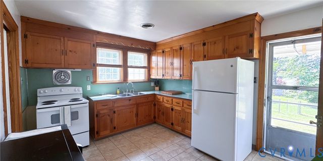 103 Damascus Dr, Henrico, VA 23227