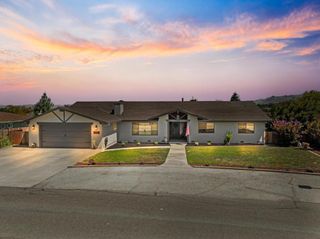 215 Rays Circle, Hollister, CA 95023