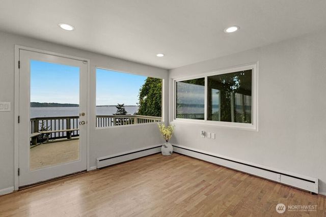 1707 Markham Avenue NE, Tacoma, WA 98422