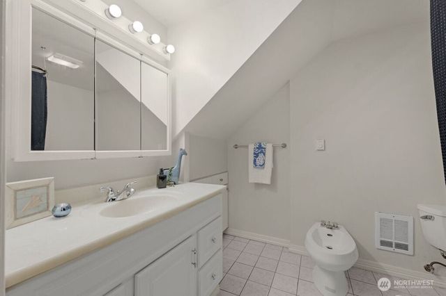 1707 Markham Avenue NE, Tacoma, WA 98422
