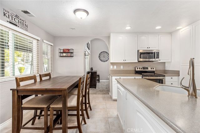 29172 Longhorn Drive, Canyon Lake, CA 92587