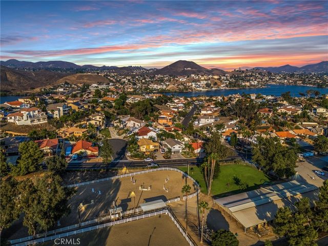 29172 Longhorn Drive, Canyon Lake, CA 92587