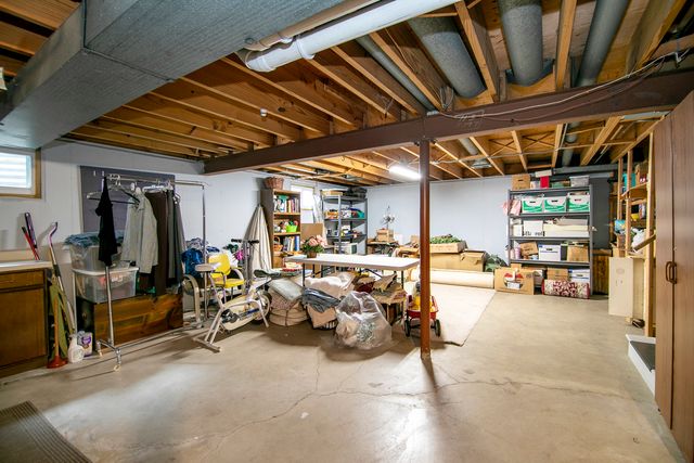 1409 E Rosehill Drive, Arlington Heights, IL 60004