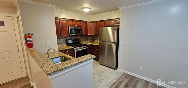 79 Crosspointe Drive, East Brunswick, NJ 08816