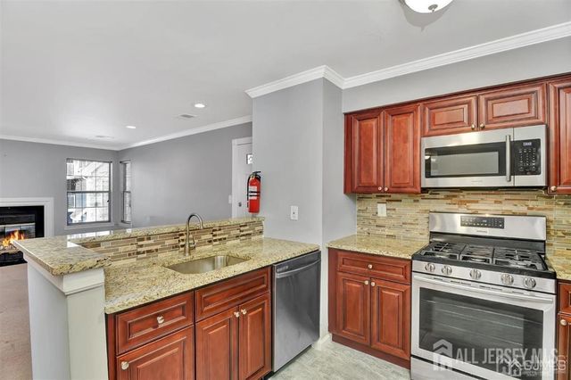 79 Crosspointe Drive, East Brunswick, NJ 08816