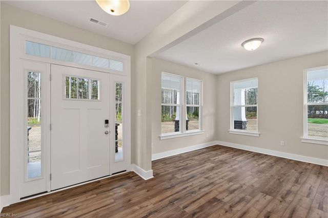 2116 Sanderson RD, Chesapeake, VA 23322