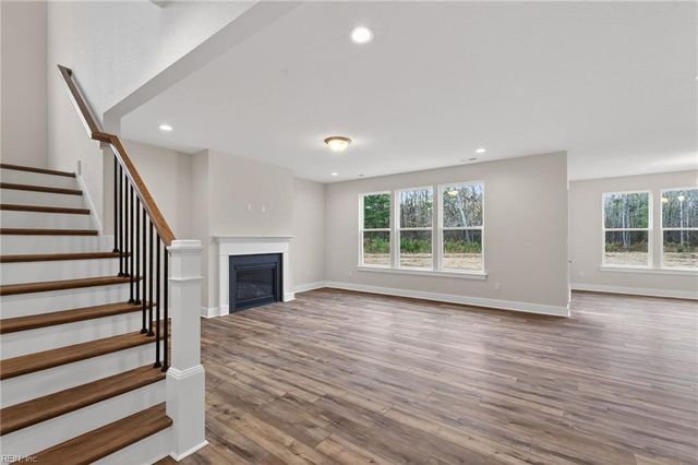 2116 Sanderson RD, Chesapeake, VA 23322